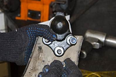 замена задних сайлентблоков в санрено